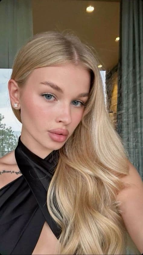 Lina, 24